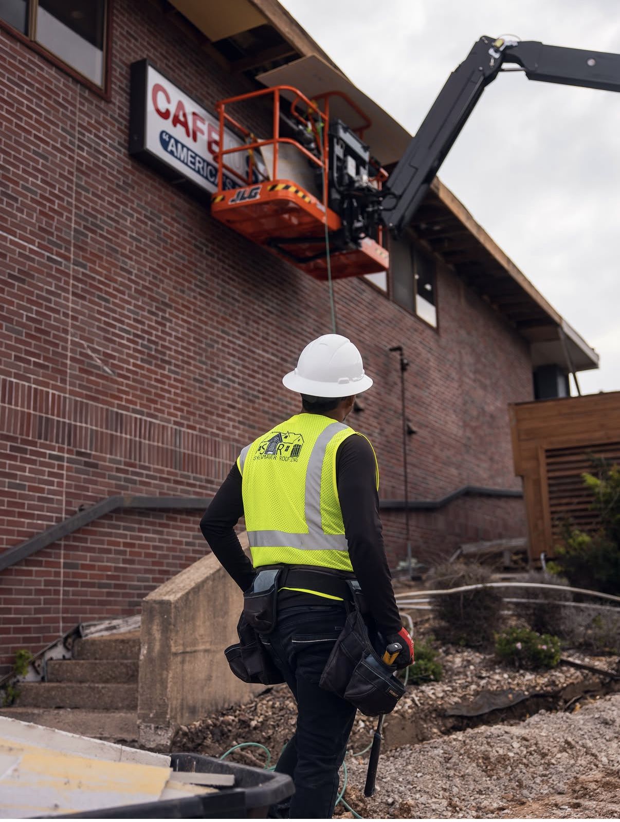 Commercial roofing project in Bella Vista